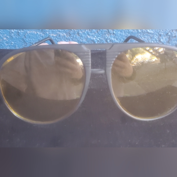 Vintage Night Driver Sunglasses. - Picture 8 of 16